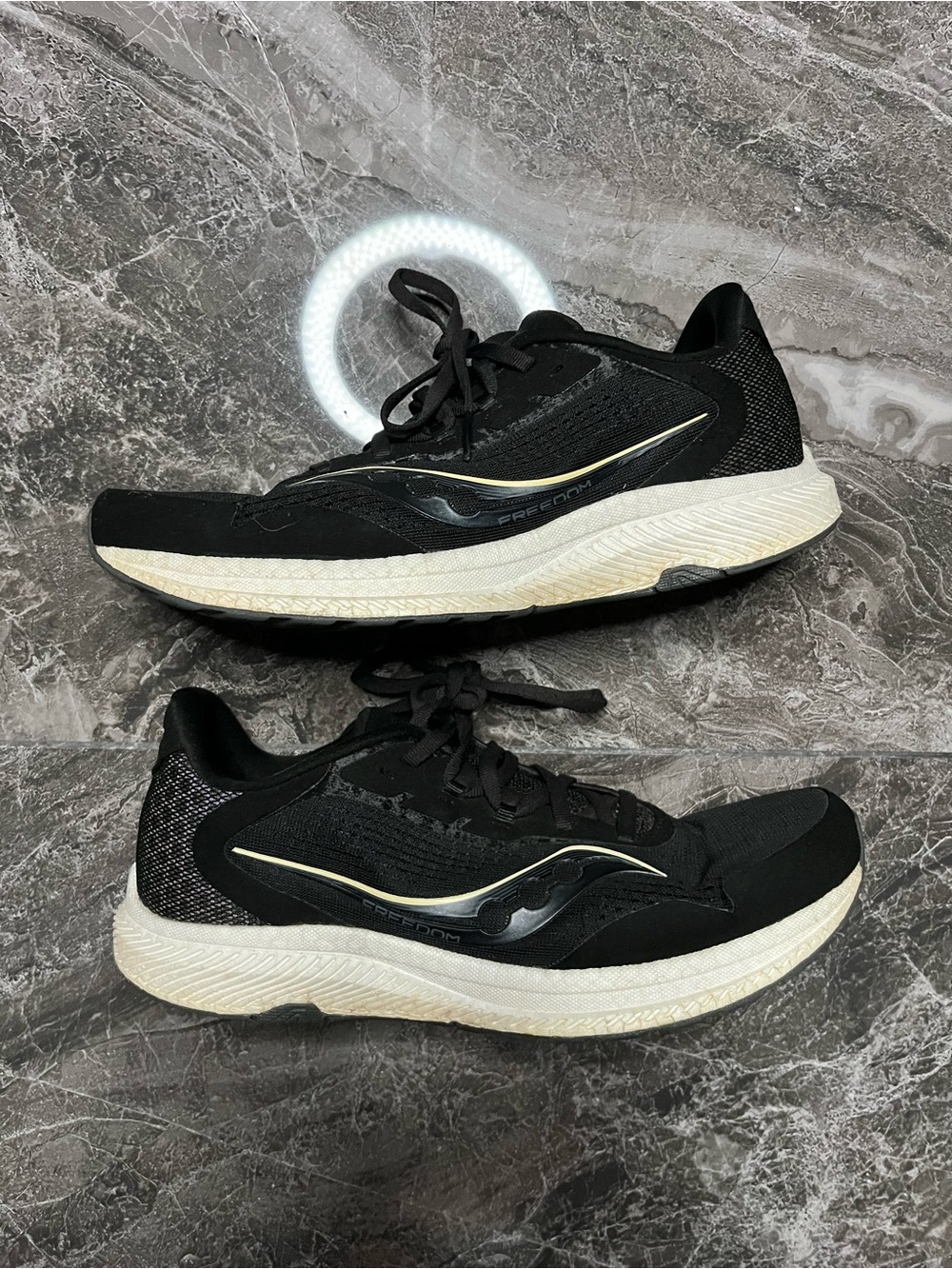 Saucony Freedom 4 Shoes Womens Size 9.5 Black Running Walking Sneakers Gym